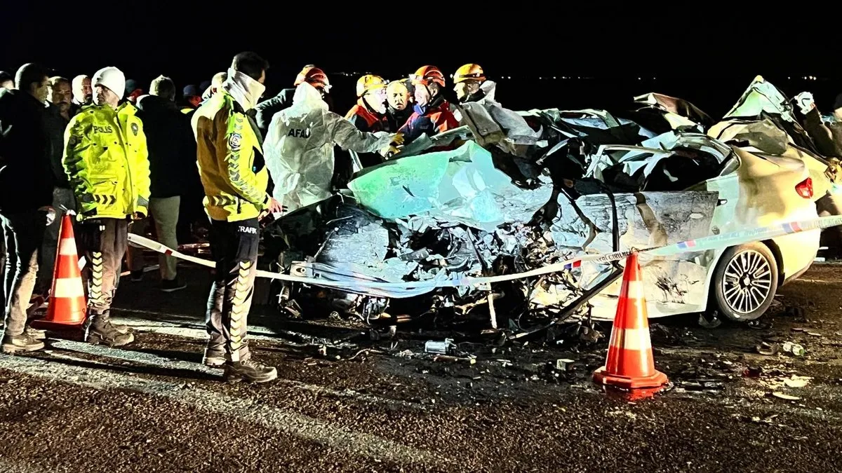 Niğde’de feci kaza: 2 ölü, 1 ağır yaralı