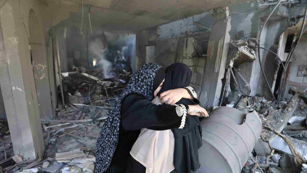 Gazze’de bombalar susmuyor! İsrail saldırılarında en az 30 Filistinli hayatını kaybetti…
