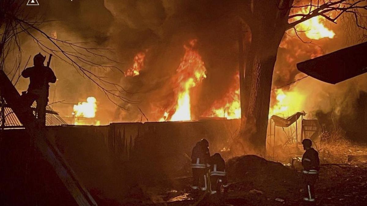 Rusya, Ukrayna’nın başkenti Kiev’i vurdu: 3 ölü